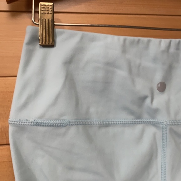 Yogalicious Baby Blue Leggings Size M 7/8 length - Picture 6 of 7